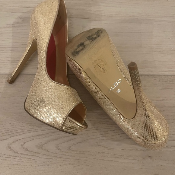 Aldo Peep Toe Heels Gold - Picture 4 of 4